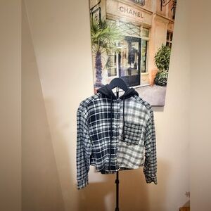 Women’s Sz XS American Eagle Outfitters Cozy Cabin Cropped Hoodie Flannel